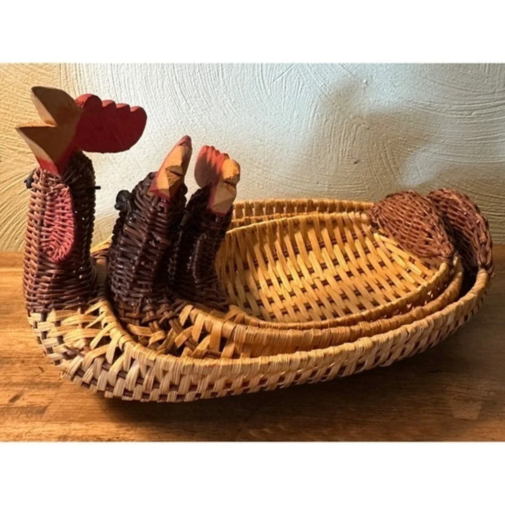 Cottage Core Nesting Rooster Baskets,‎ Vintage